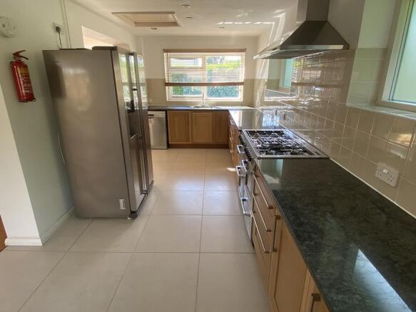 kitchen1.jpg