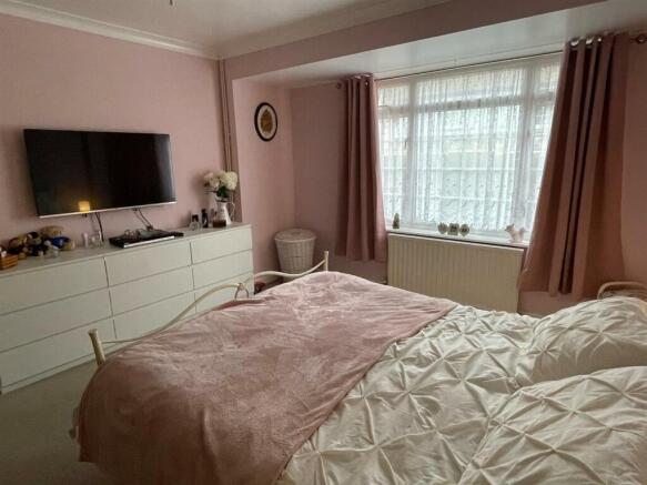 Bedroom,..jpg