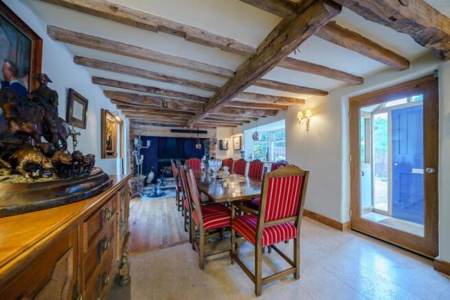 8433495-interior18-800.jpg