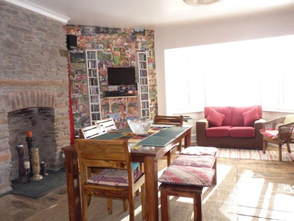 Dining Area/Lounge