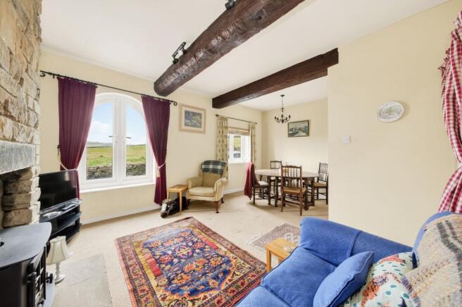 LIVING / DINING ROOM
