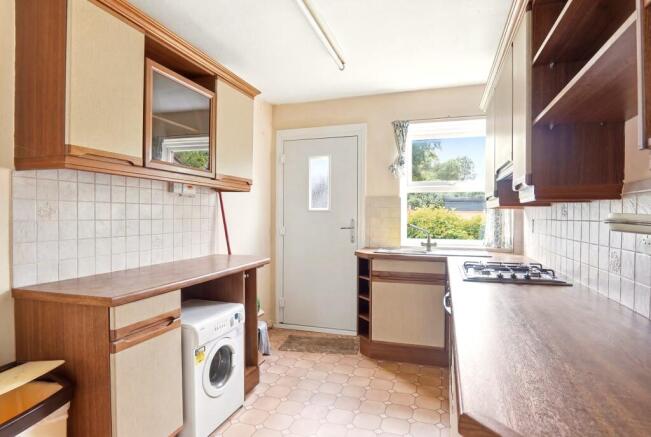 3 bed Semi-Detached for sale Image 5
