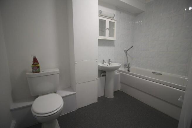 BATHROOM / WC