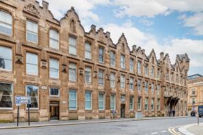 Flat 2/3, 123, Ingram Street, Glasgow G1 1DJ