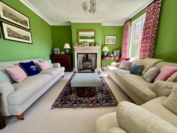 4 bed Detached for sale Image 7