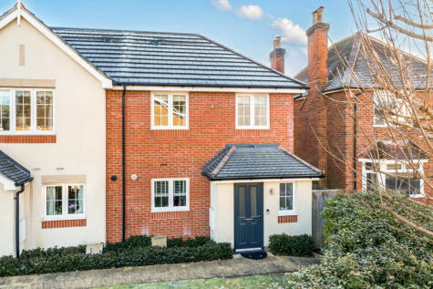Binfield Road, Byfleet, KT14