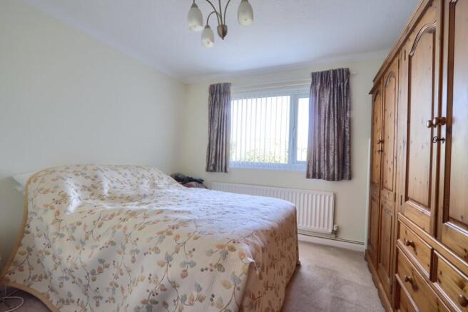 3 bed Bungalow for sale Image 6