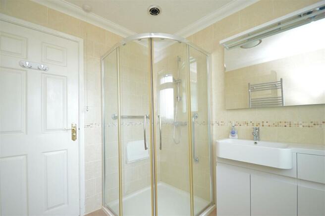 ShowerRoom2.jpg