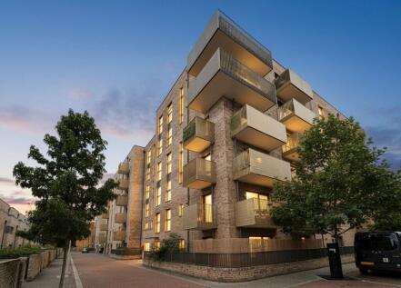 Selbourne Avenue, Hounslow, TW3