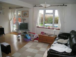 Sitting/Dining Room