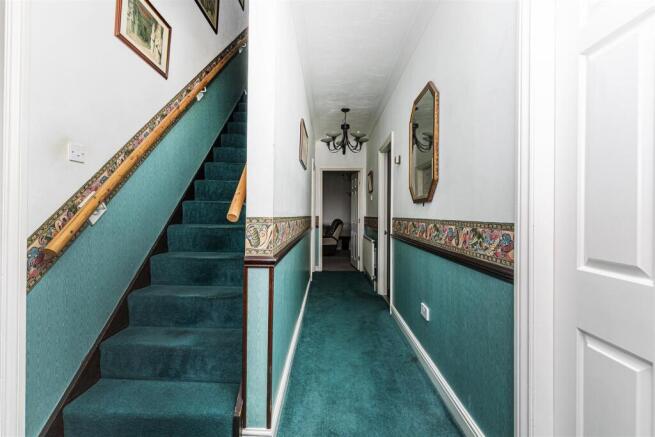 4 bed Detached for sale Image 6