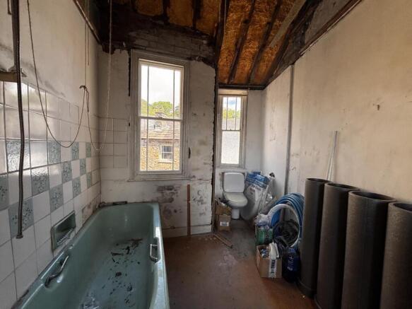 3 bed House for sale Image 11