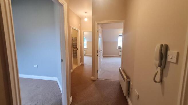 2 bed Flat to rent Image 7