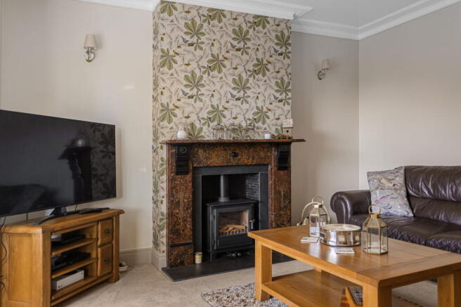 5 bed Detached for sale Image 9