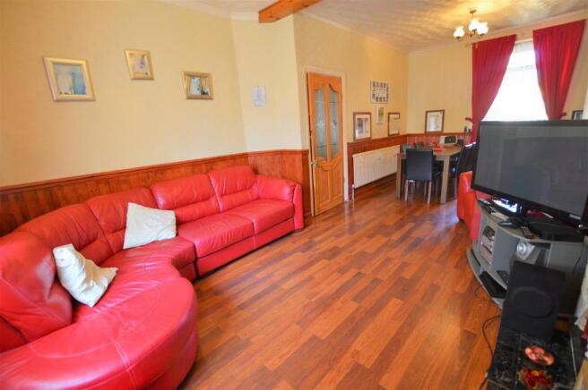 Lounge/Dining Room 2