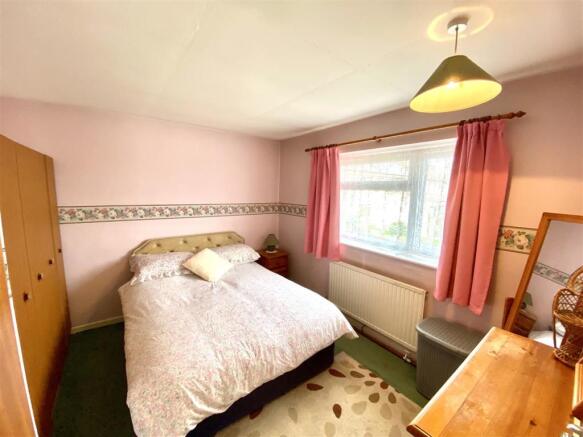 BEDROOM 2