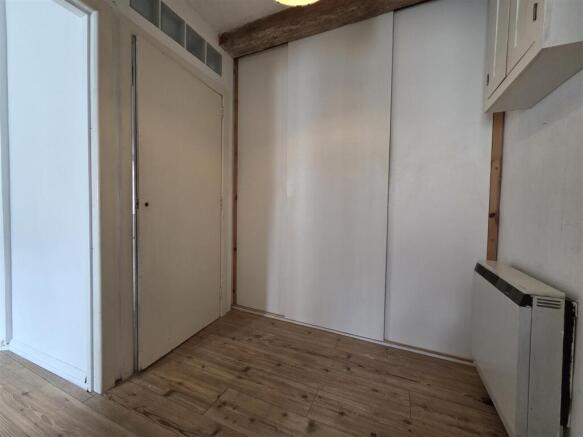 ENTRANCE HALLWAY