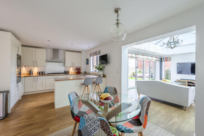 Oak Tree Rise, Malpas photo 4