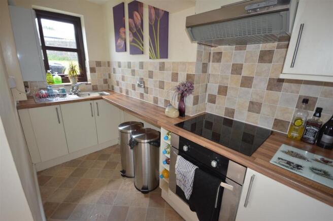 KITCHEN 2.jpg