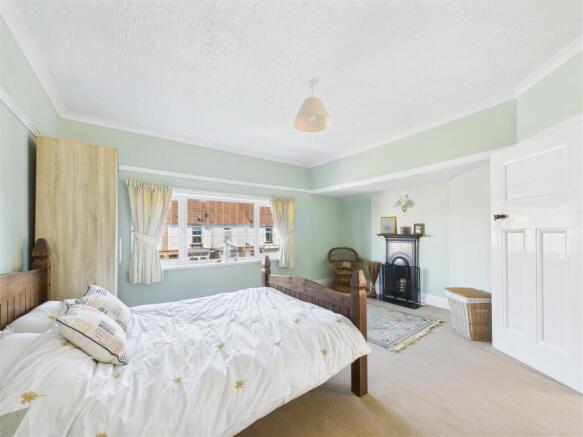 3 bed Semi-Detached for sale Image 8