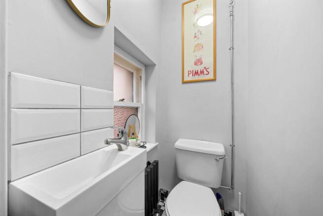 5 bed Semi-Detached for sale Image 10