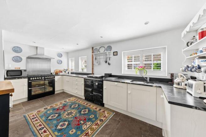 3 bed House for sale Image 4