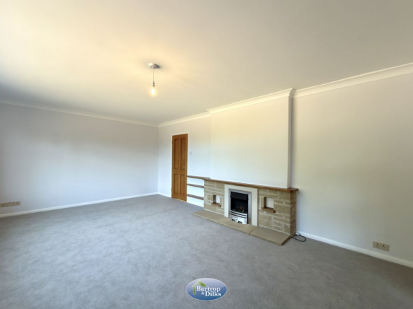 High Road, Carlton-in-Lindrick, Worksop, S81 photo 5