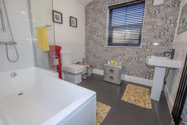 Bathroom / WC
