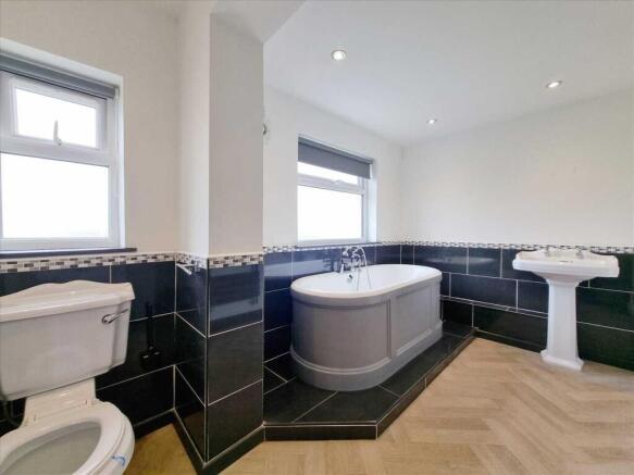 En-Suite Bathroom