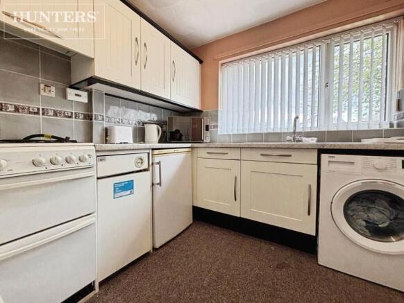 2 bed Semi-Detached Bungalow for sale Image 4