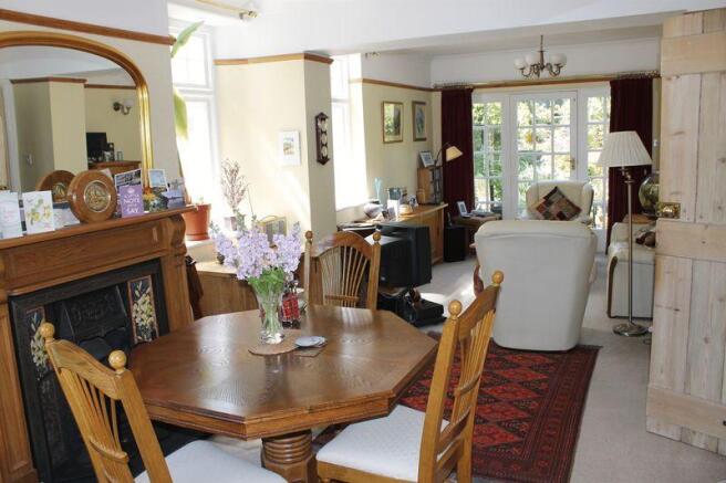 Sitting/Dining Room