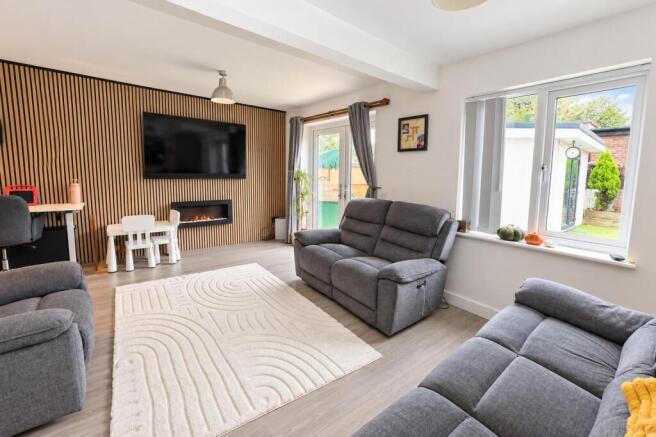lounge 4.jpg