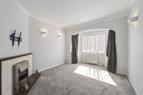 15, Glen Road, Chessington KT9 1HD