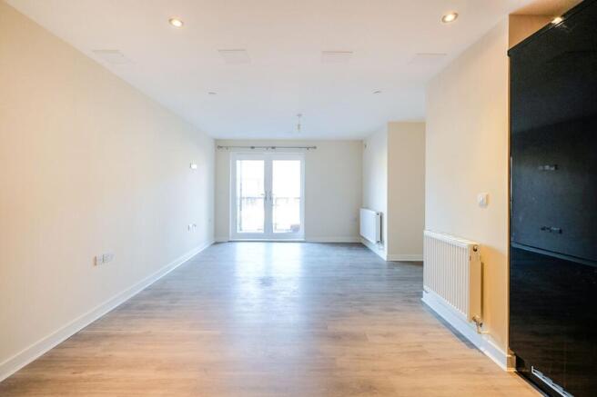 Living Area (Main)