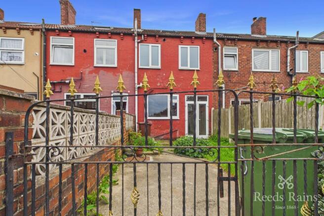 3 bed Terraced for sale Image 5