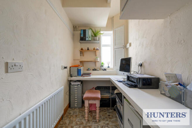 4 bed Semi-Detached Bungalow for sale Image 7