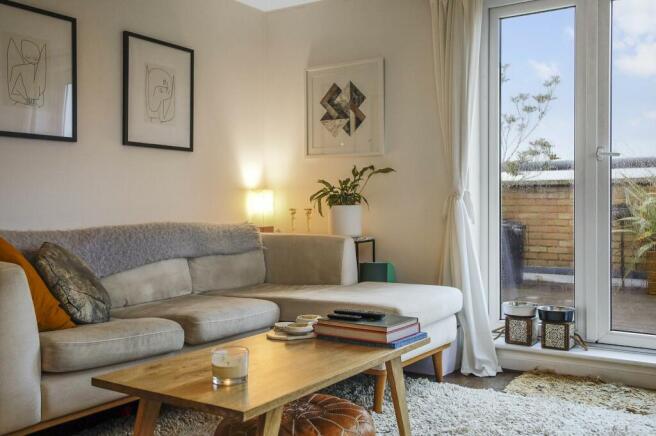 Lounge 2