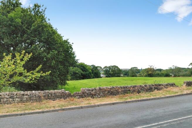 4 bed Semi-Detached for sale Image 5
