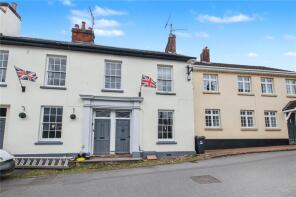 7, The Square, Cullompton EX15 3AA