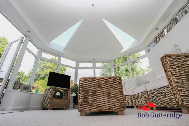 GARDEN ROOM