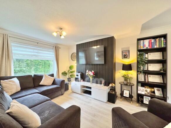 Avils Place, Kilbirnie lounge