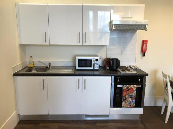 1 bed Apartment to rent Image 12
