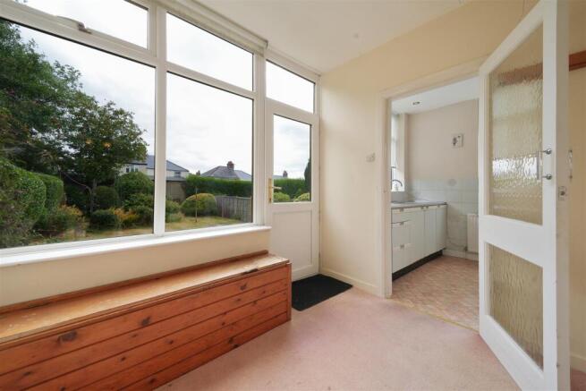 3 bed Semi-Detached for sale Image 6