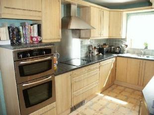 Kitchen:
