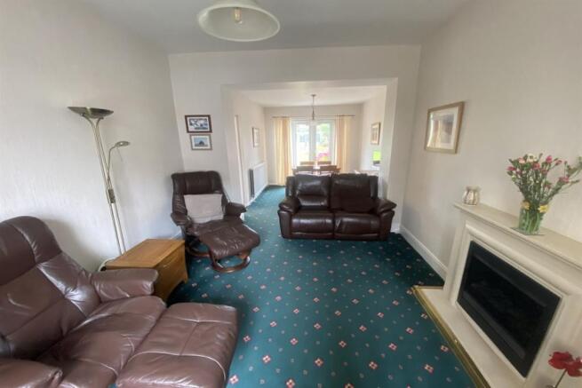 LIVING DINING ROOM 