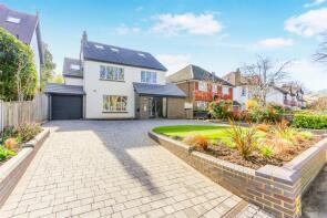 14 Little Coppins, Hall Road, Wallington SM6 0RT