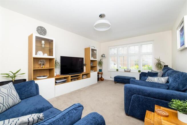 4 bed Detached for sale Image 8