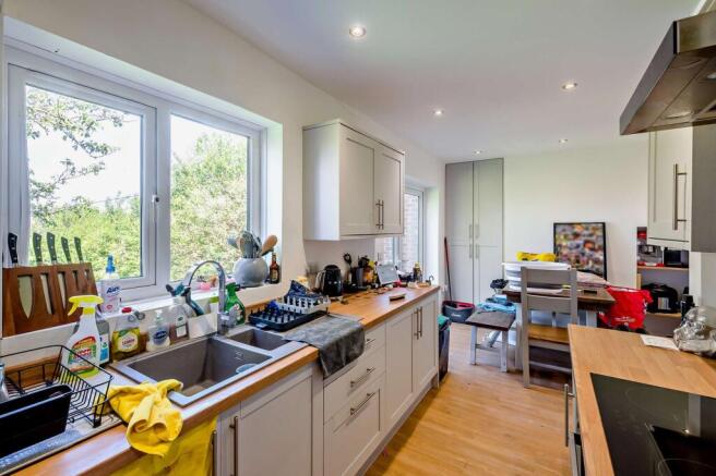 3 bed Semi-Detached for sale Image 7