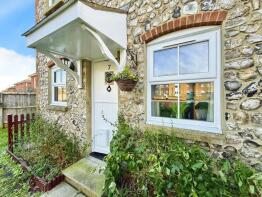 7 Honeysuckle Cottage, The Cloisters, Sandown PO36 9AR