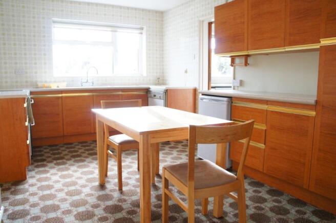 Kitchen / breakfast